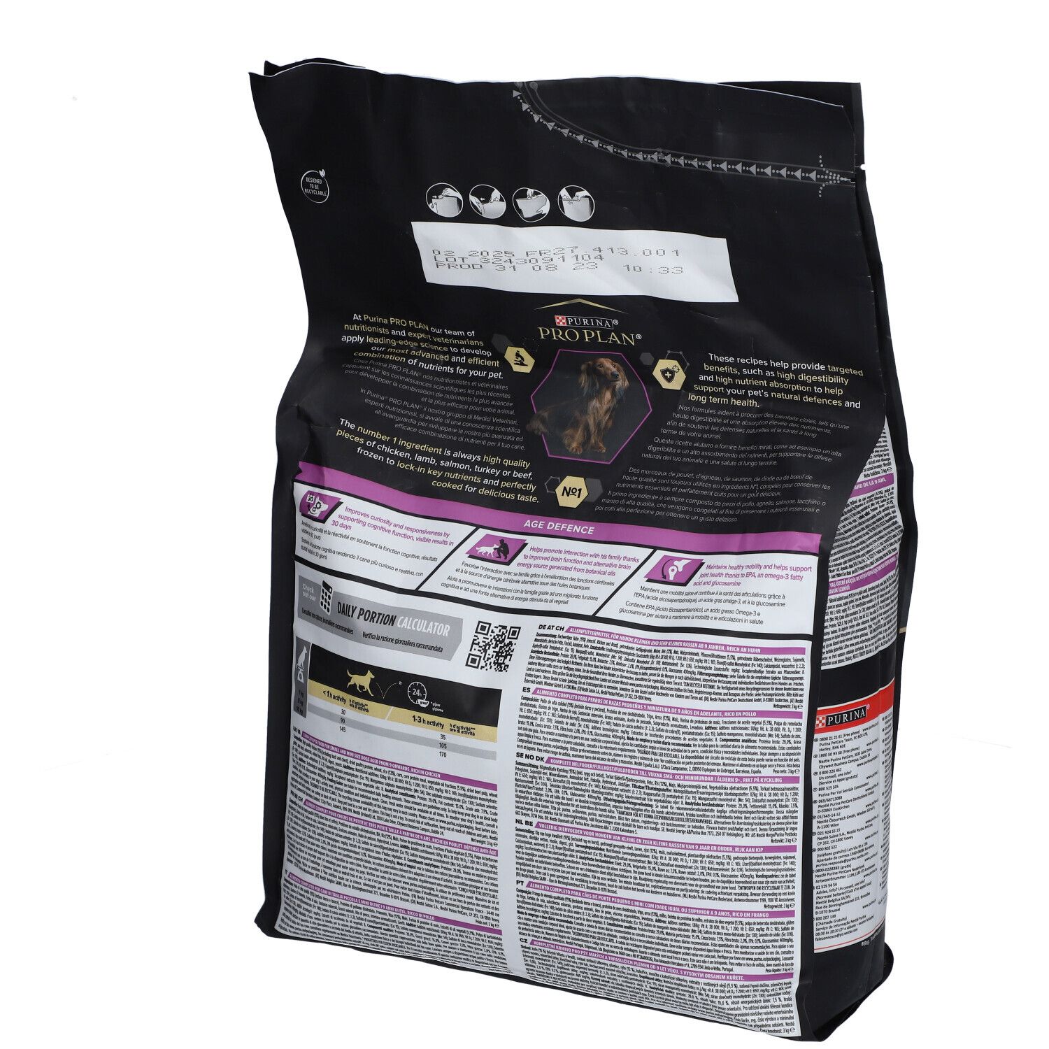 Achterkant van de PURINA® PRO PLAN® hondenvoerzak. Tekst en afbeeldingen. Opschrift: Small & Mini Adult 9+ Age Defence.