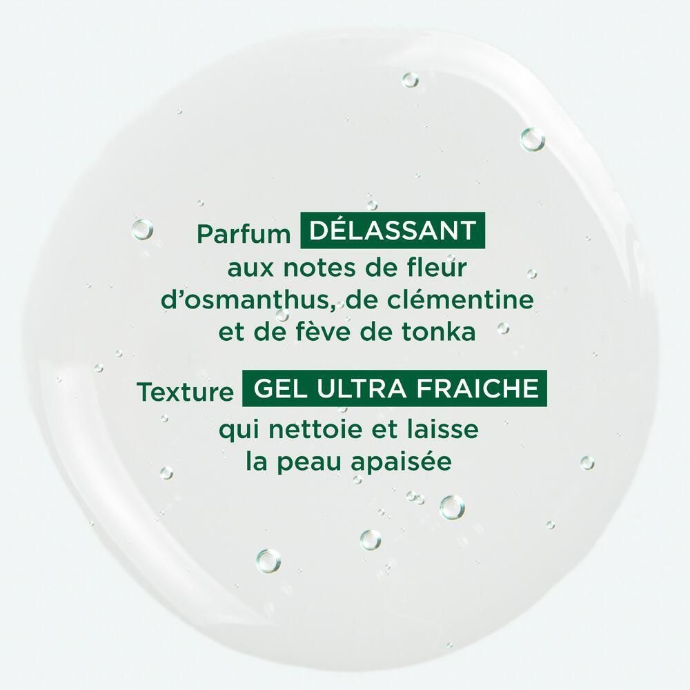 Liquide transparent avec texte: Parfum délassant, notes de fleur, texture gel ultra fraîche. Fond: blanc.