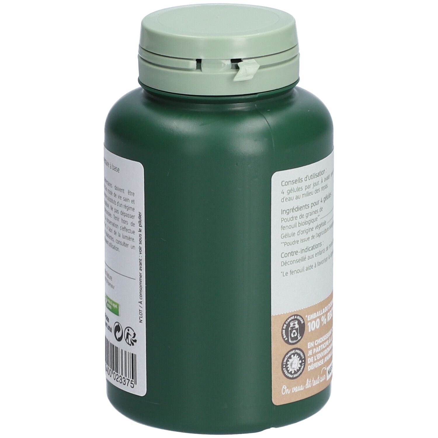 Flacon vert, vue latérale. Étiquette avec informations. Label: 100% recyclable.
