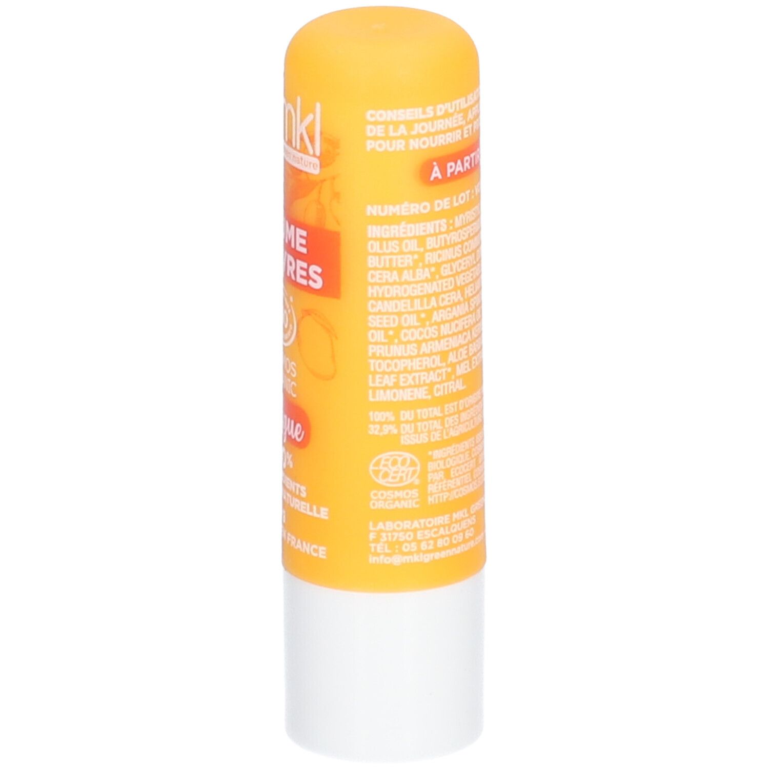 Gele lippenbalsemstift met witte basis. Achterkant met tekst, inclusief ingrediëntenlijst en certificering.