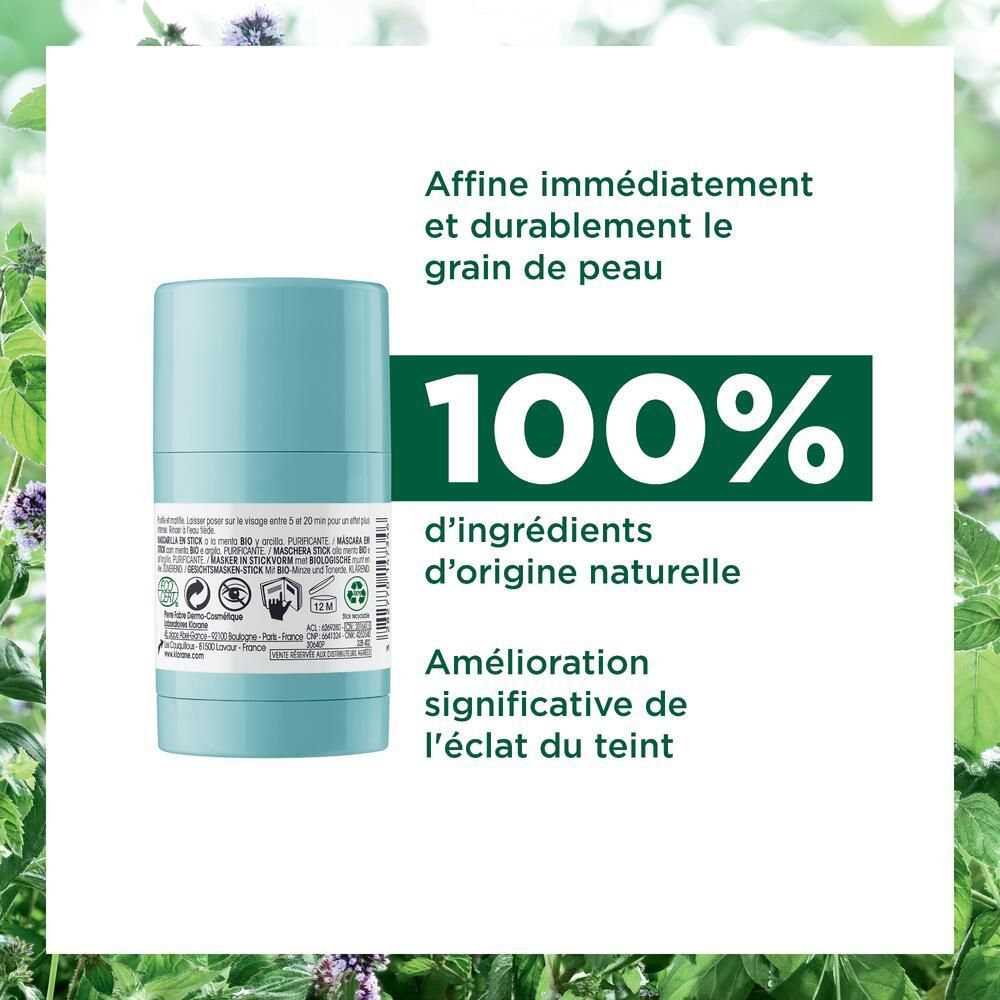 Produkt mit Text: 100% Inhaltsstoffe natürlichen Ursprungs. Verbesserung des Hautbildes. Produkt auf grünem Hintergrund.