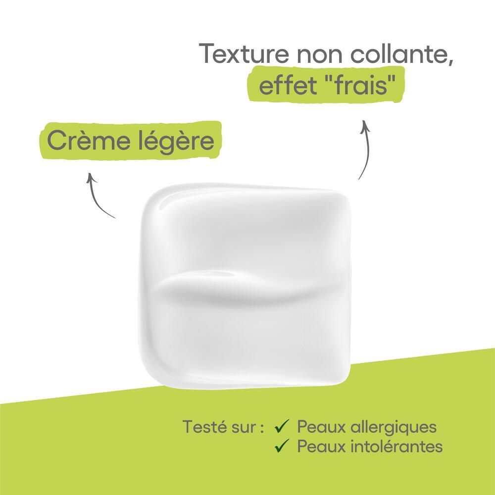 Gros plan d'une crème. Texture légère, non collante, effet 'frais'. Testé sur peaux allergiques et intolérantes.