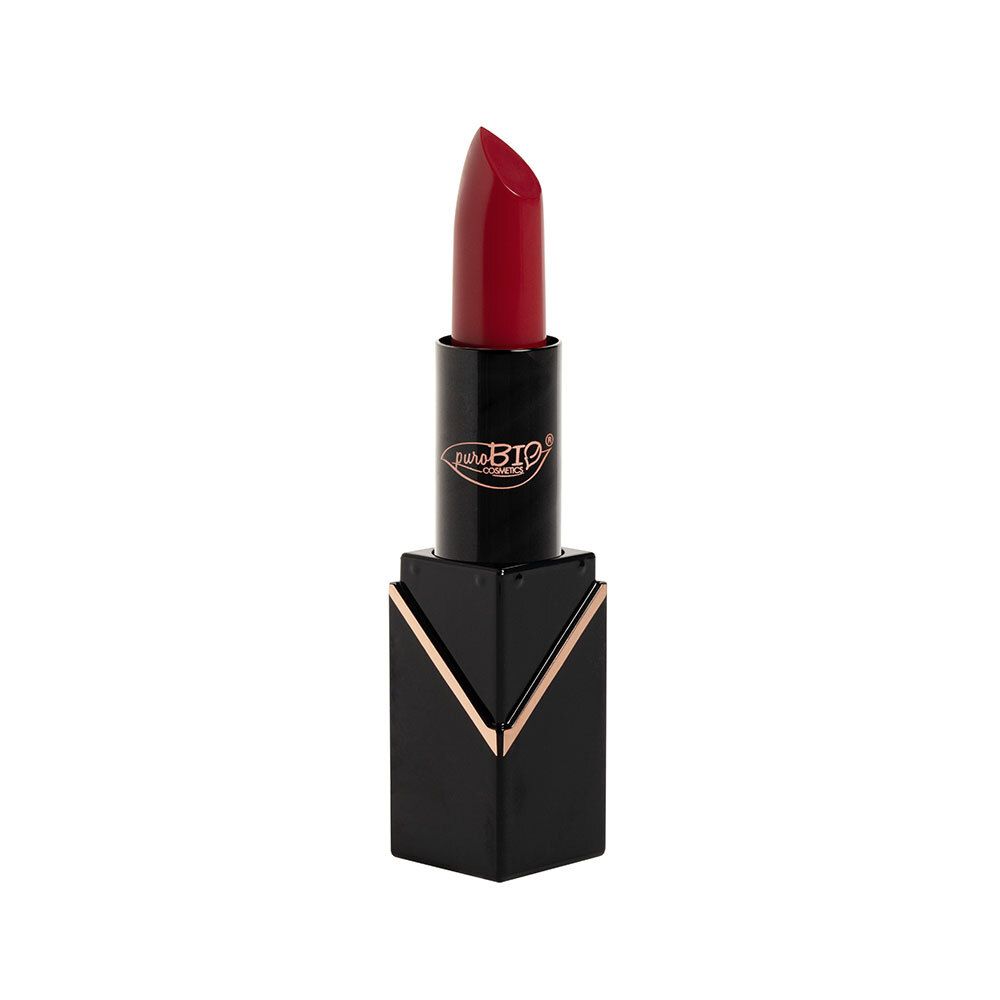 Rouge à lèvres rouge dans un étui noir angulaire. Accents dorés. Marque PUROBIO.