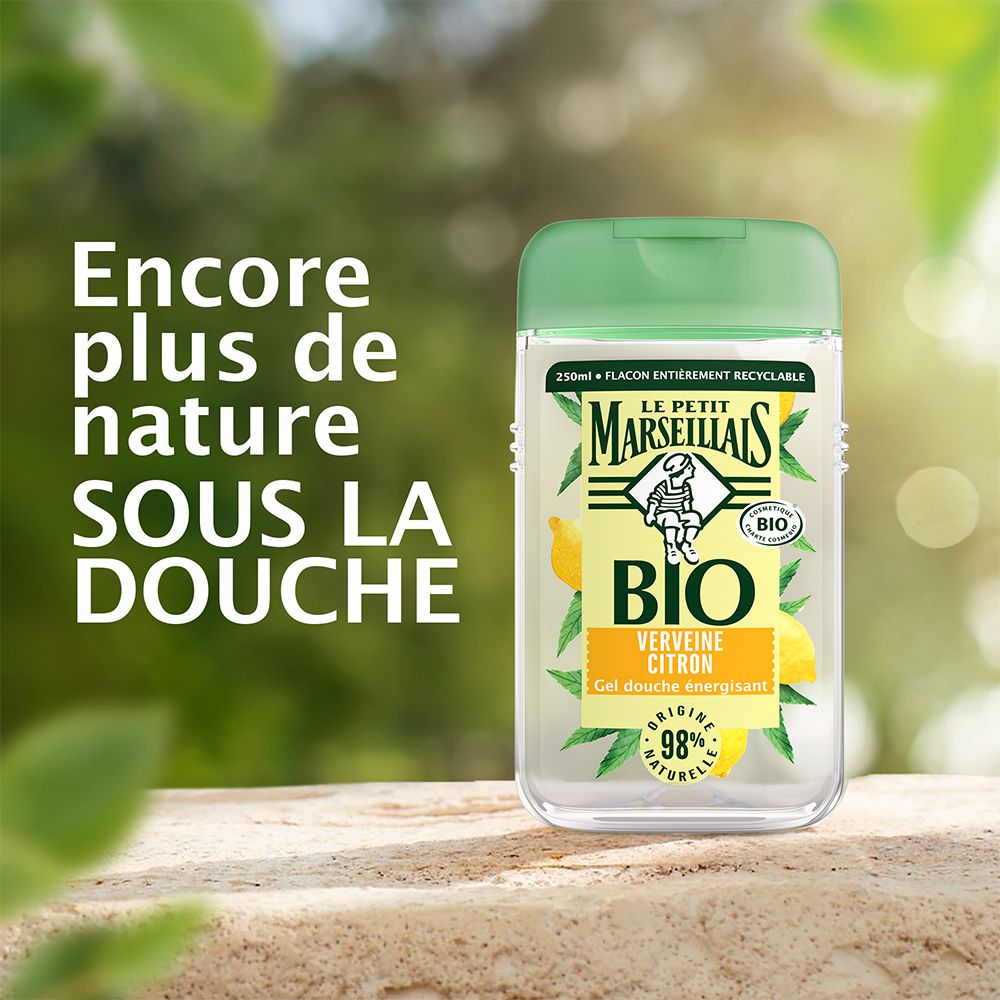 Duschgel-Flasche. Aufschrift: BIO, Zitrone, 98% natürlich. Noch mehr Natur unter der Dusche.