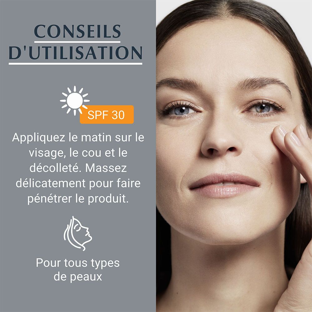 Femme touchant son visage. Texte : Utilisation, appliquer le matin, tous types de peau.