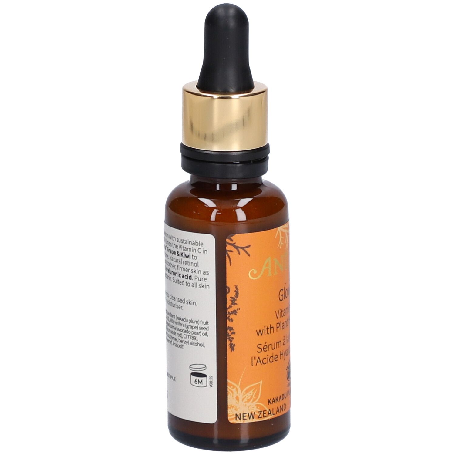 Braune Glasflasche mit Pipette. Aufschrift: Antipodes Glow Ritual Vitamin C Serum. Text auf der Rückseite.