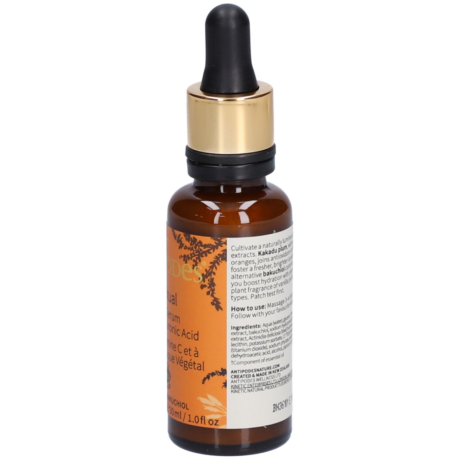 Braune Glasflasche mit Pipette. Aufschrift: Antipodes Glow Ritual Vitamin C Serum. Text auf der Rückseite.