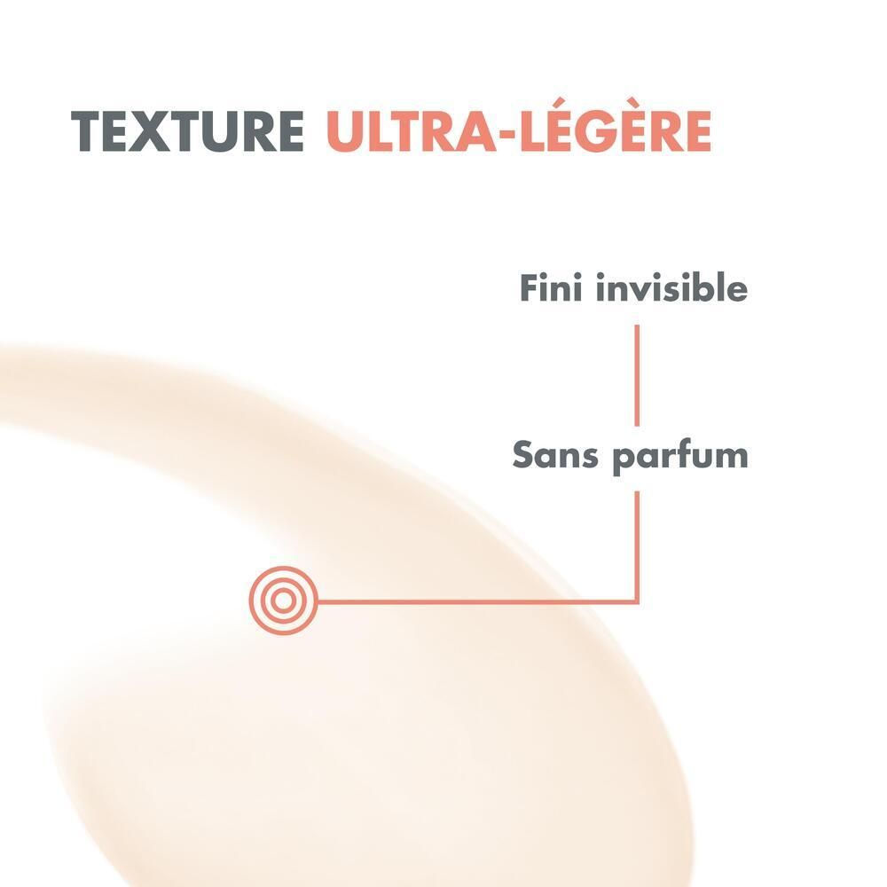 Nahaufnahme einer Creme. Text: Ultra-leicht, unsichtbar, ohne Parfüm.