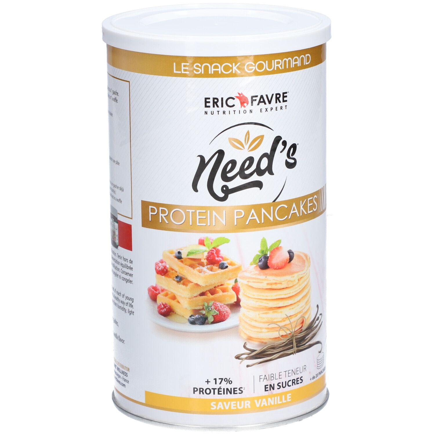 Boîte cylindrique "Need's Protein Pancakes". Images de crêpes aux fruits. "+17% protéines", "Vanille".