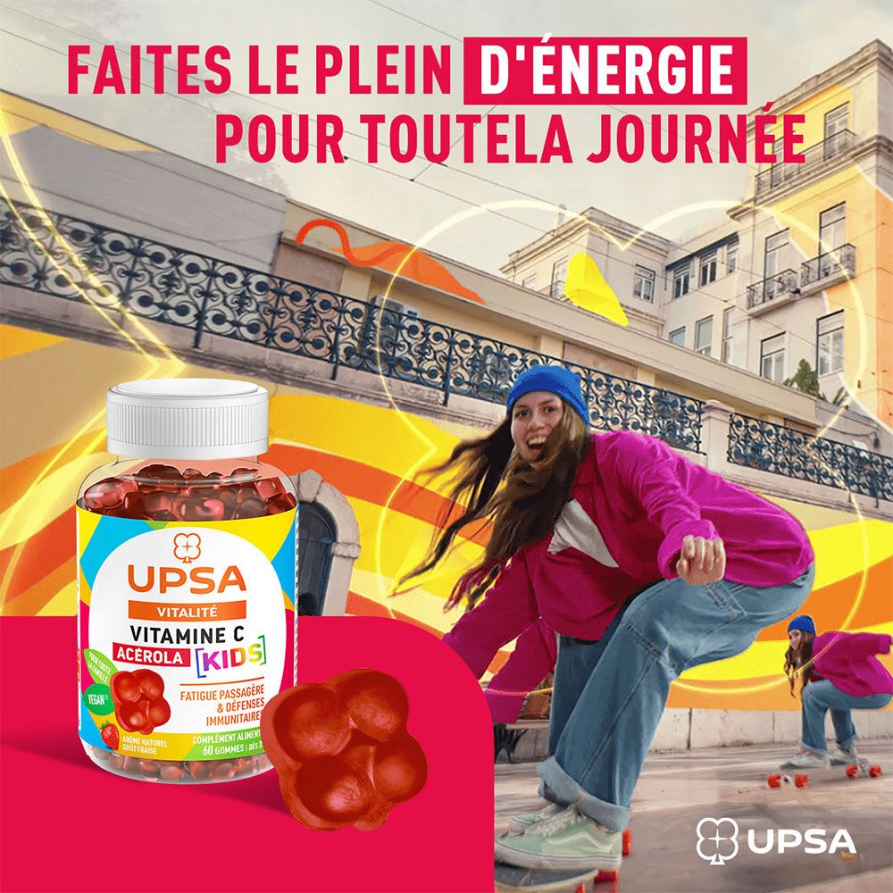 Frau auf einem Skateboard mit einer Flasche Vitamin C Gummis. Aufkleber: UPSA, Vitamin C Acerola KIDS.