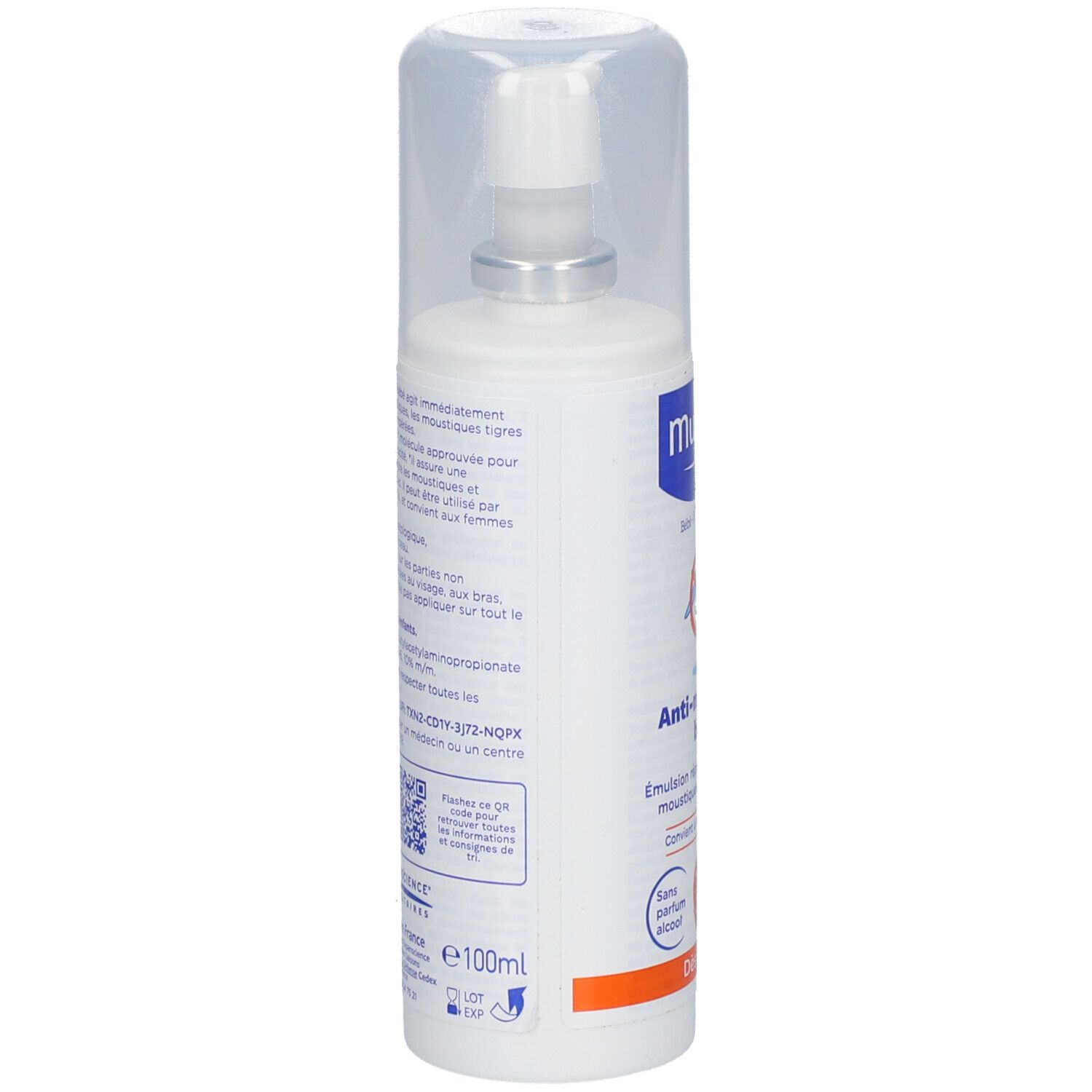 Flacon blanc avec bouchon pulvérisateur et capuchon transparent. Inscription: Mustela. Texte et QR code sur le côté. Bande orange en bas.