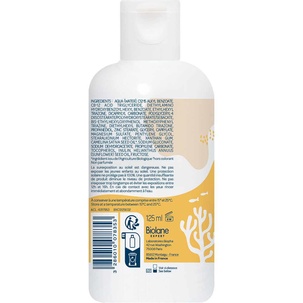 Witte fles met ingrediënten. Biolane Expert zonnecrème SPF 50. 125 ml. Gele en blauwe details. Gemaakt in Frankrijk.