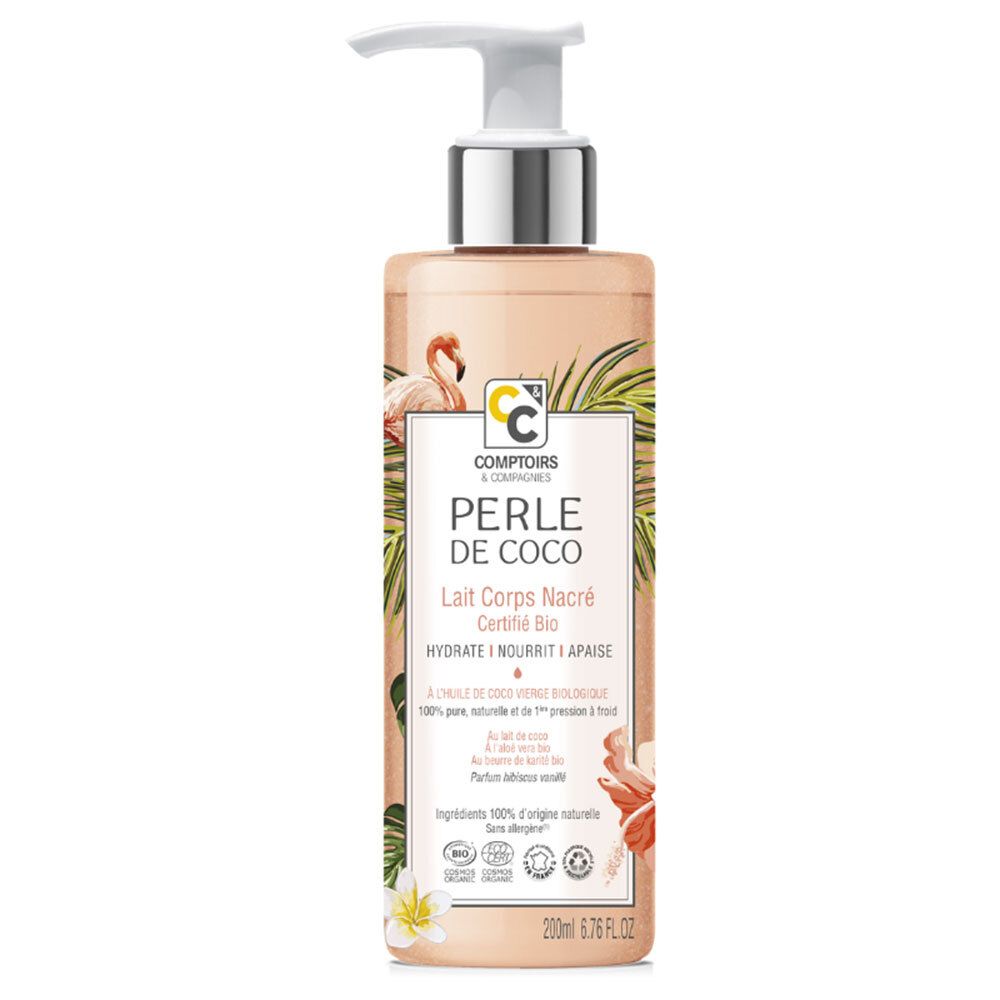 Lait corps nacré avec pompe. Inscription: Perle de Coco, Lait Corps Nacré Bio. Décor de flamant rose et fleurs.