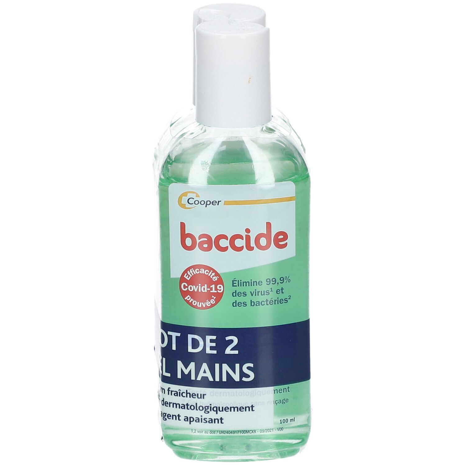 Deux flacons de gel hydroalcoolique. Liquide vert, bouchon blanc. Inscription: baccide, LOT DE 2 MAINS.