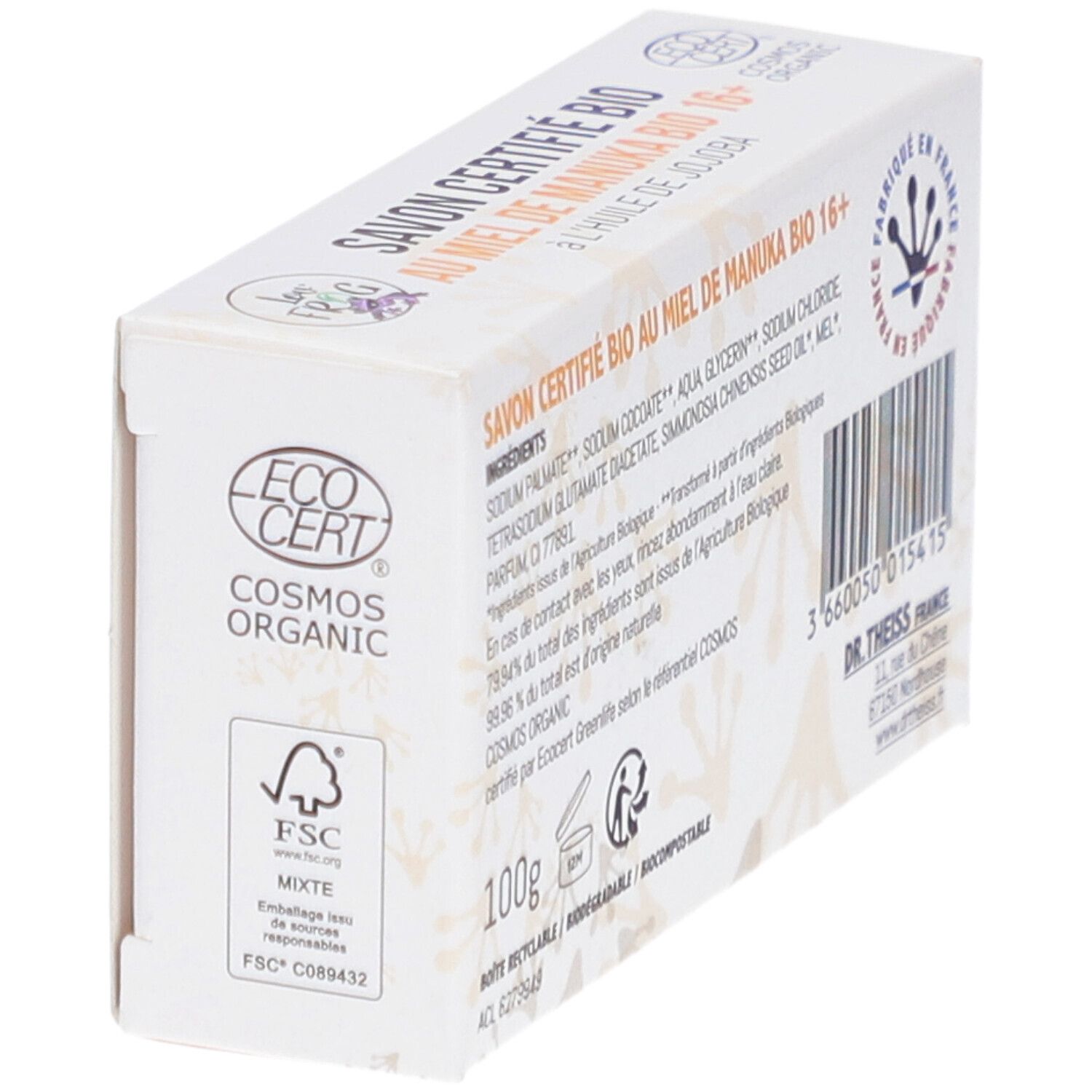 Vue oblique de l'emballage du savon. Logo ECOCERT, logo FSC, texte: Savon Certifié Bio au Miel de Manuka Bio 16+.