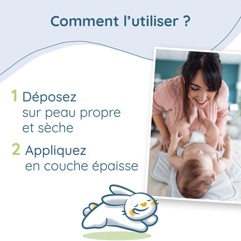 Instructies voor het gebruik van Babysoin crème. Vrouw verschoont baby. Tekst: Aanbrengen op schone, droge huid.