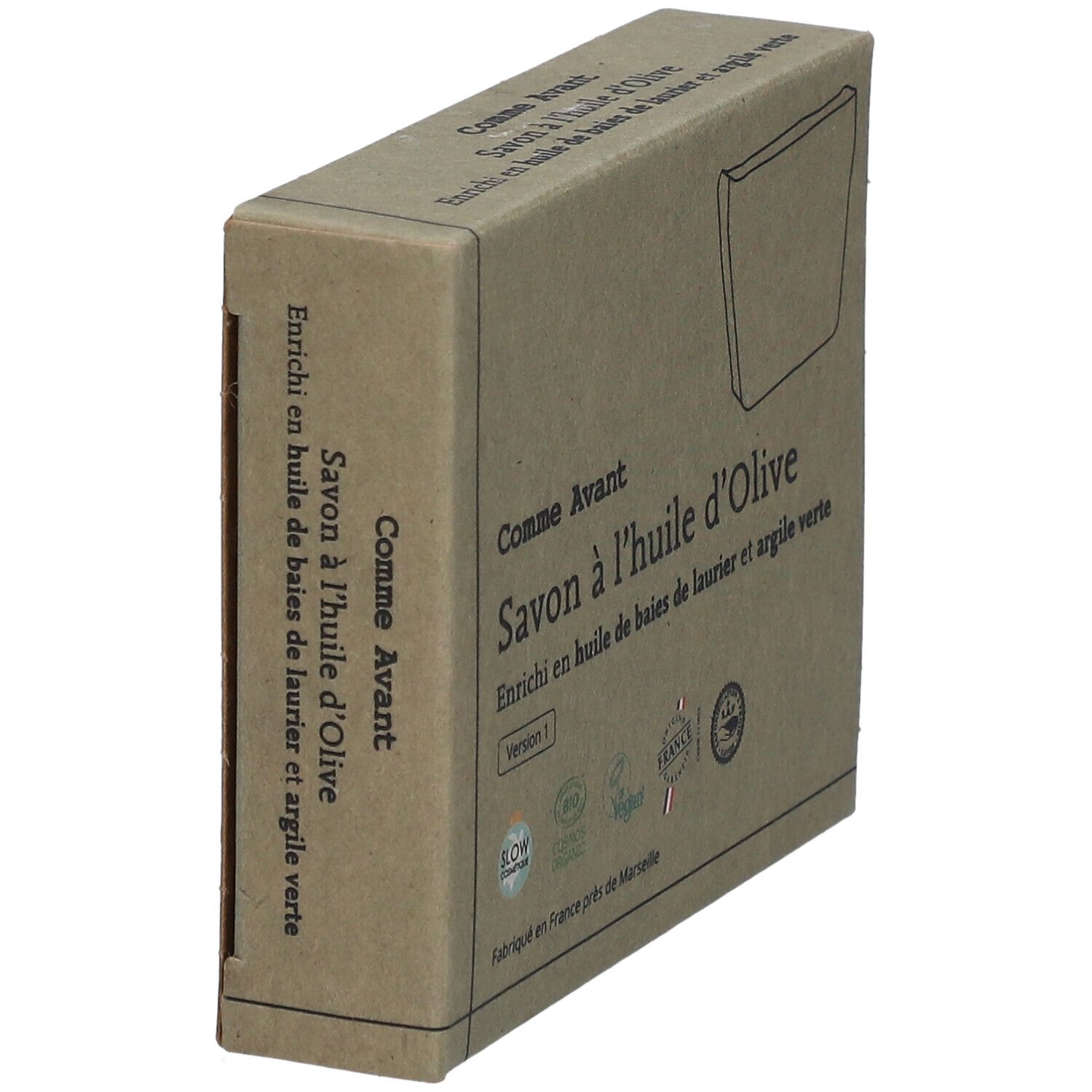 Boîte en carton inclinée avec "Savon à l'huile d'Olive". Labels bio et vegan. Fabriqué en France.