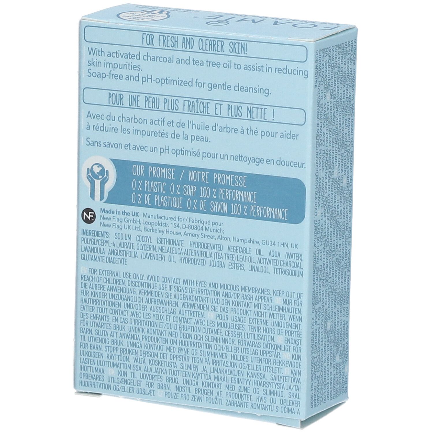 Achterkant FOAMIE verpakking. Ingrediënten, instructies, fabrikantinfo. Lichtblauwe achtergrond. 100% plasticvrij.
