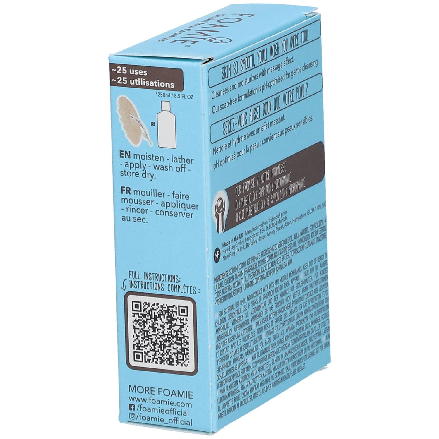 Rückseite einer hellblauen Schachtel. Text in mehreren Sprachen. Enthält Anwendungshinweise und QR-Code.