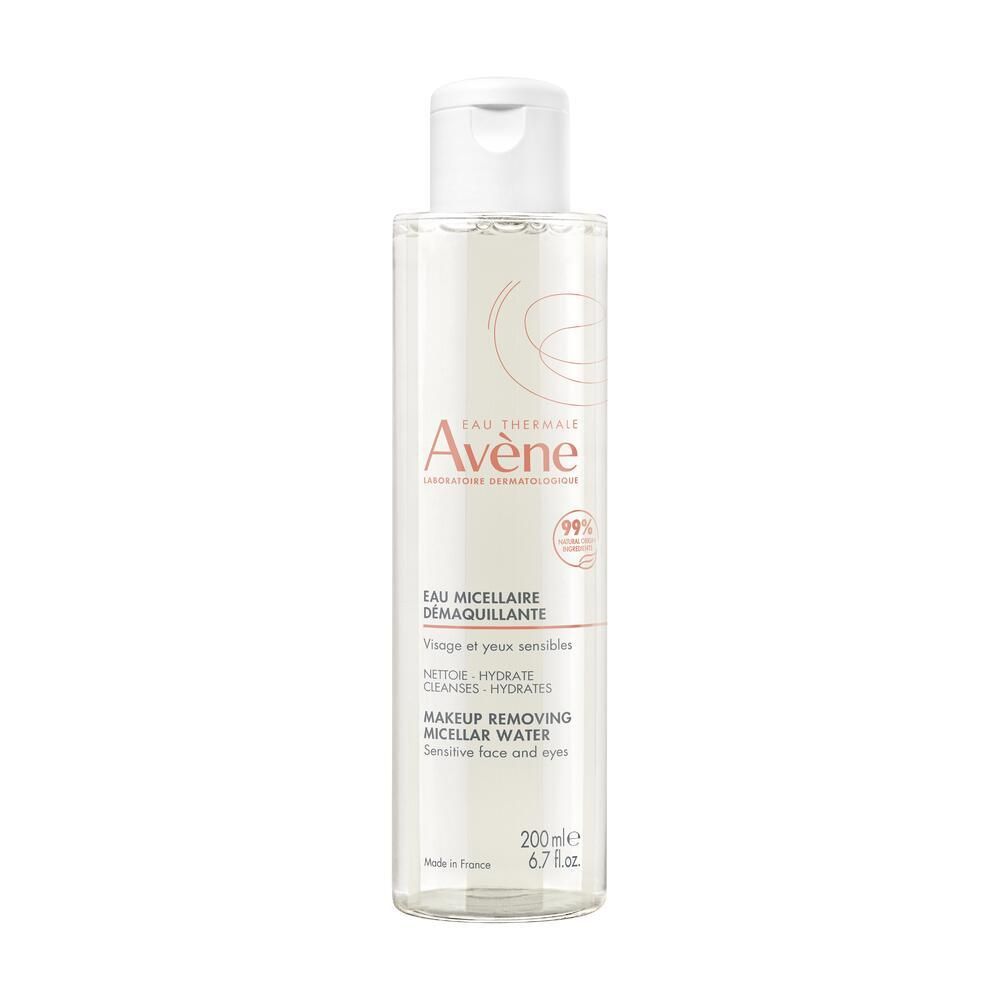 Flacon transparent avec bouchon blanc. Inscription: Eau Thermale Avène, Eau Micellaire Démaquillante, Makeup Removing Micellar Water.