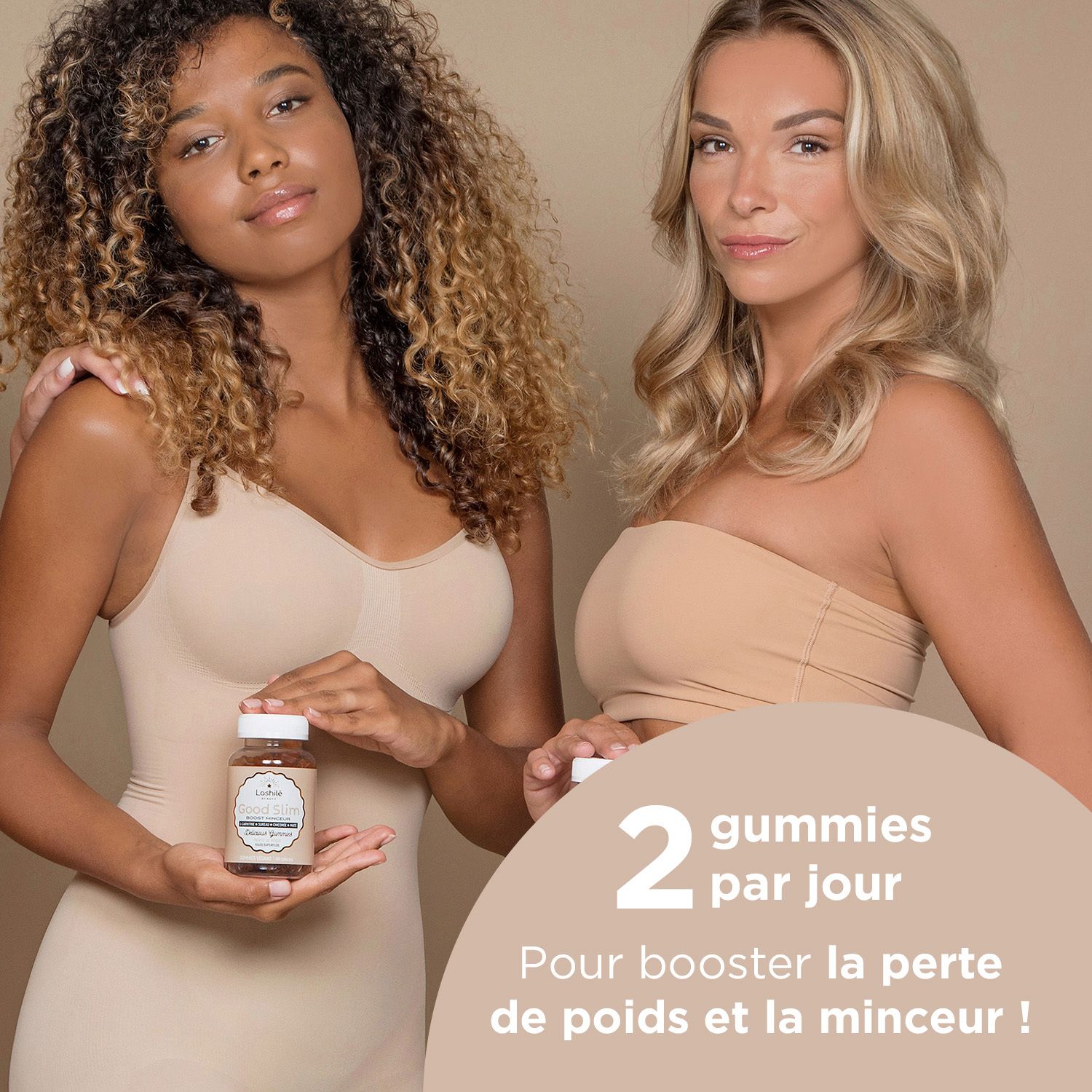 Zwei Frauen halten Flaschen Good Slim Gummies. Text: 2 Gummibärchen pro Tag. Für mehr Gewichtsverlust und Schlankheit!