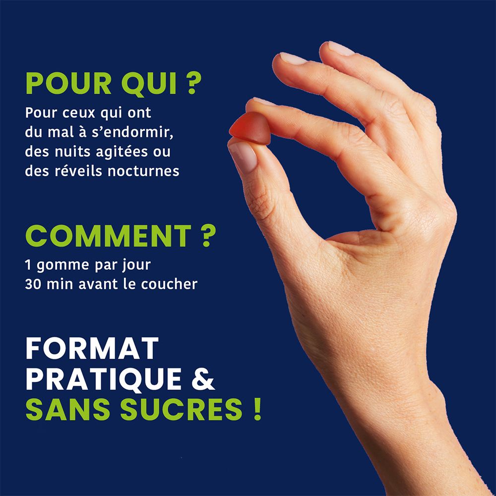 Main tenant une gomme rouge. Texte: 1 gomme par jour, 30 minutes avant le coucher. Format pratique et sans sucres !