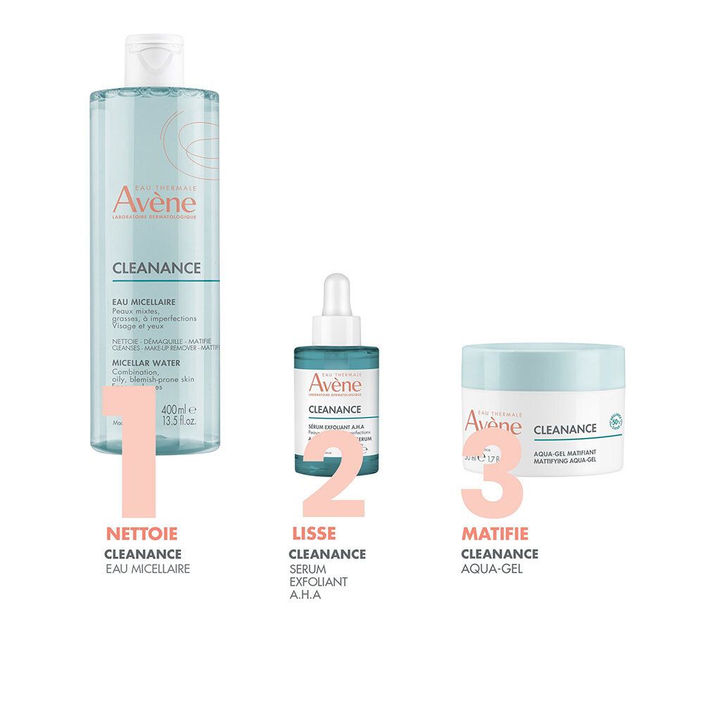 Drei Avène Cleanance Produkte. Mizellenwasser, Serum, Aqua-Gel. Produktnamen und Markenlogos sichtbar.