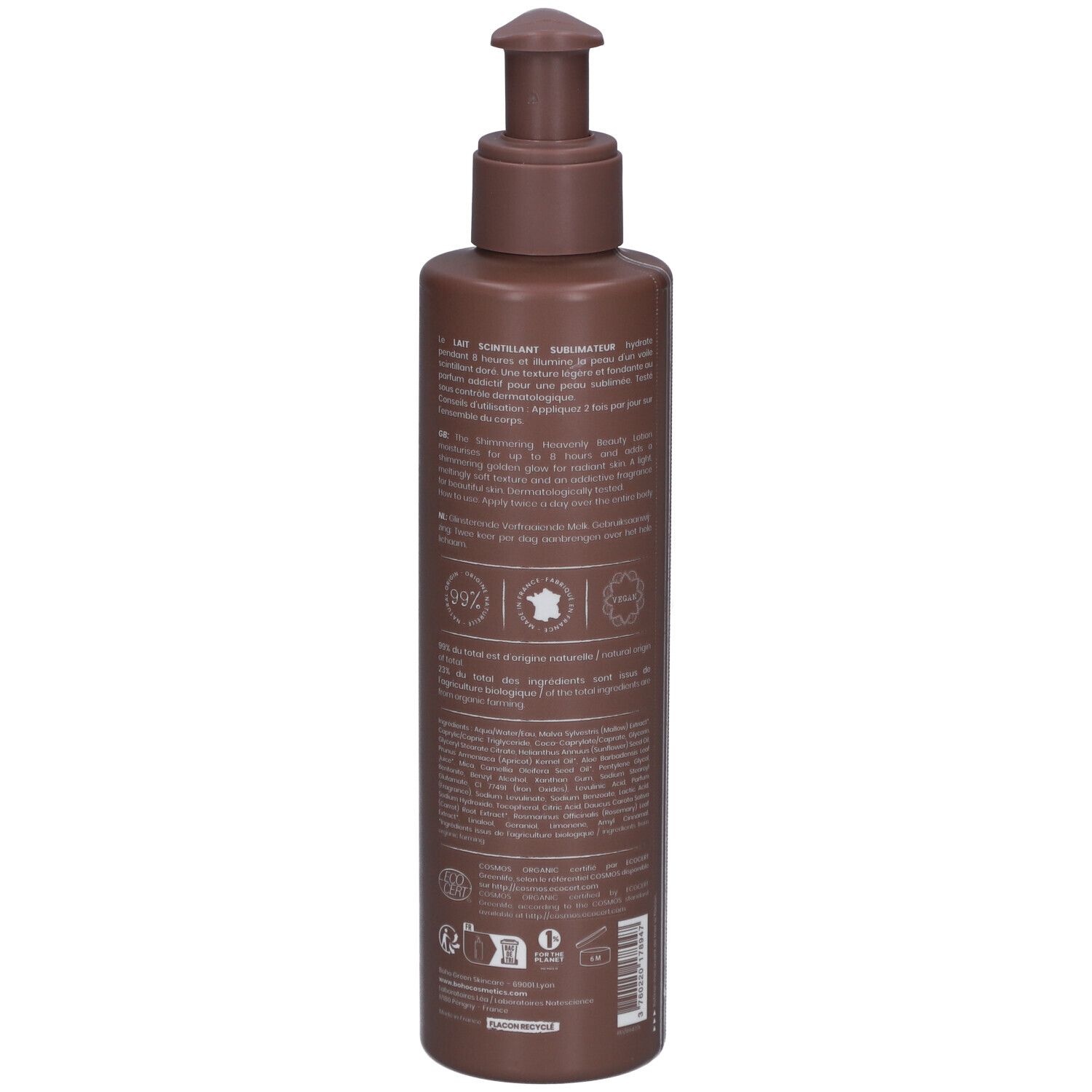 Flacon marron avec pompe. Texte et logos sur l'étiquette. Certifications : 99% naturel, France, COSMOS ORGANIC.
