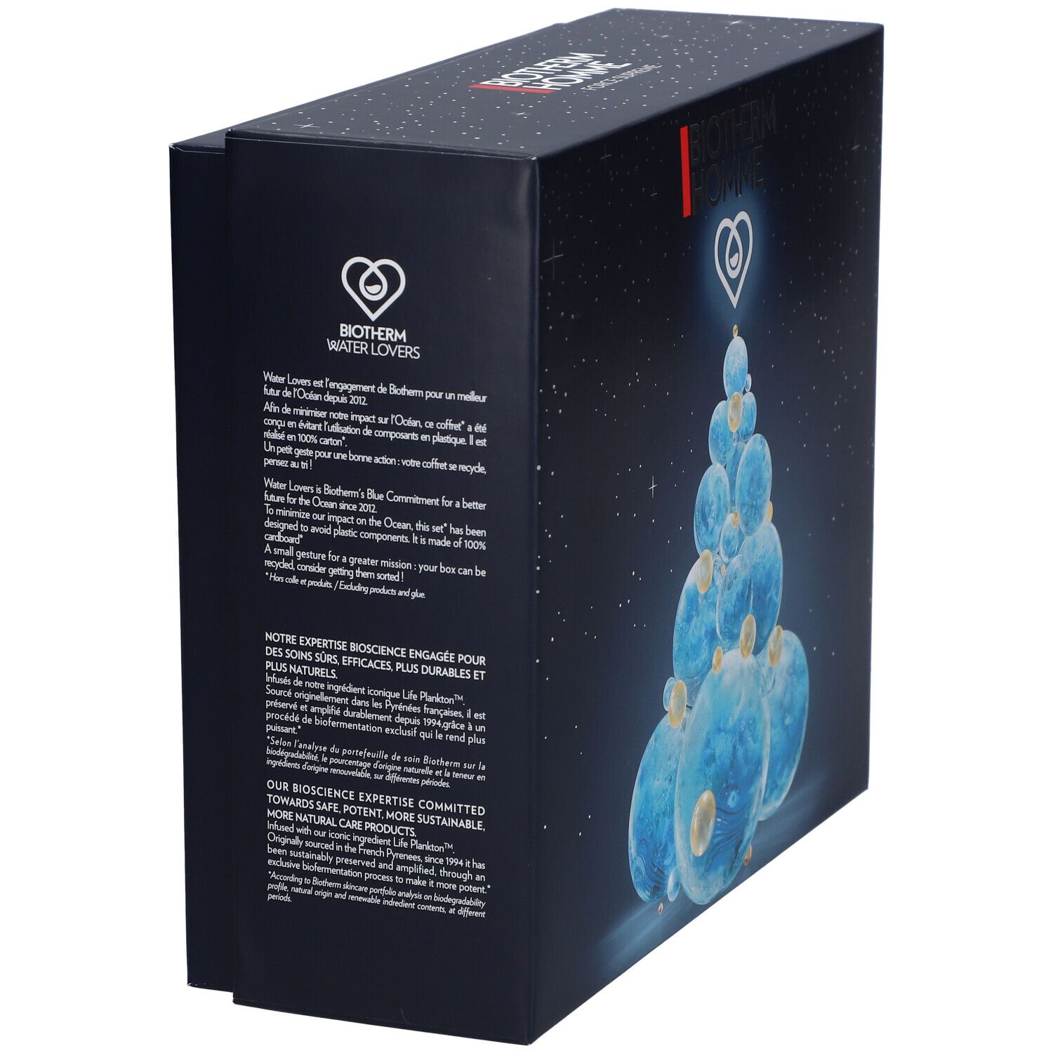 Coffret cadeau bleu foncé, vue latérale. Texte: BIOTHERM Water Lovers, texte sur la durabilité. Design sapin de Noël.