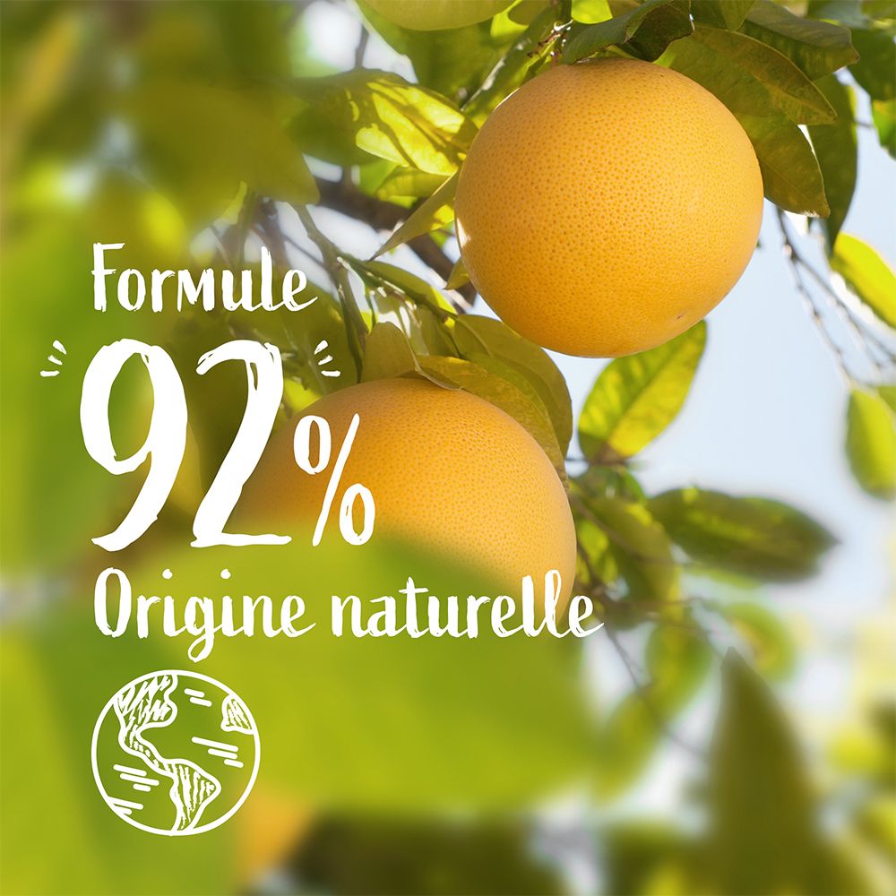 Twee sinaasappels op een tak. Tekst: Formule 92% Origine naturelle.