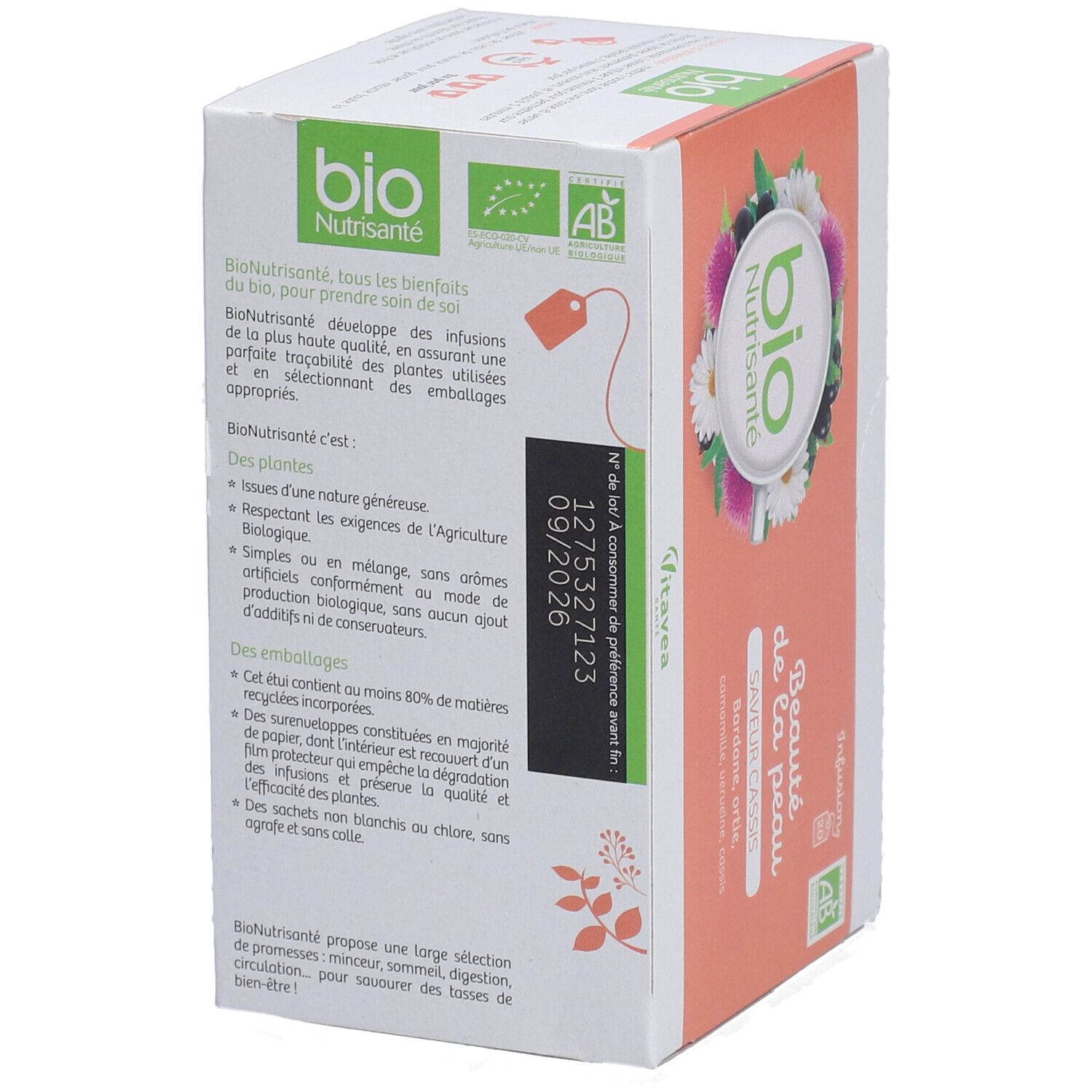 Boîte de thé aux herbes. Inscription "bio Nutrisanté". Description et date de péremption. Label AB bio.