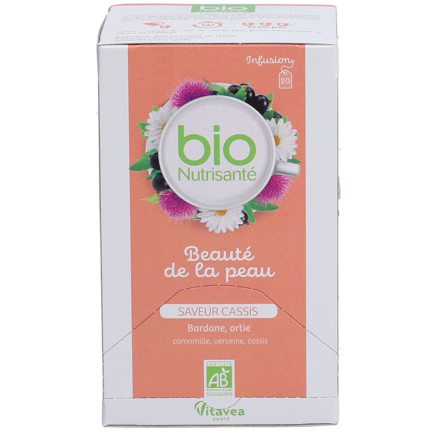 Boîte de thé aux herbes. Inscription "bio Nutrisanté". Goût cassis. Label AB bio.