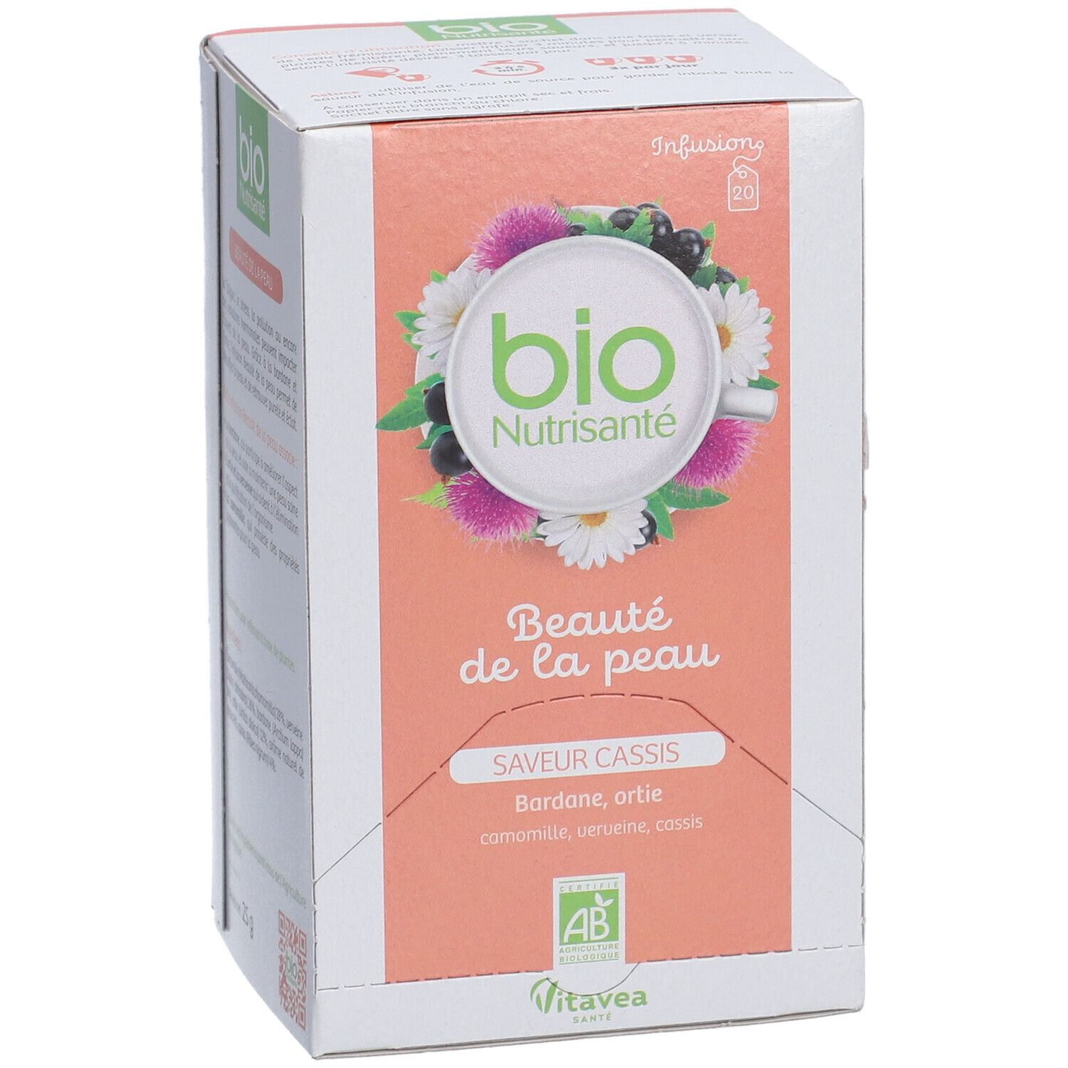 Boîte de thé aux herbes. Inscription "bio Nutrisanté". Goût cassis. Label AB bio.
