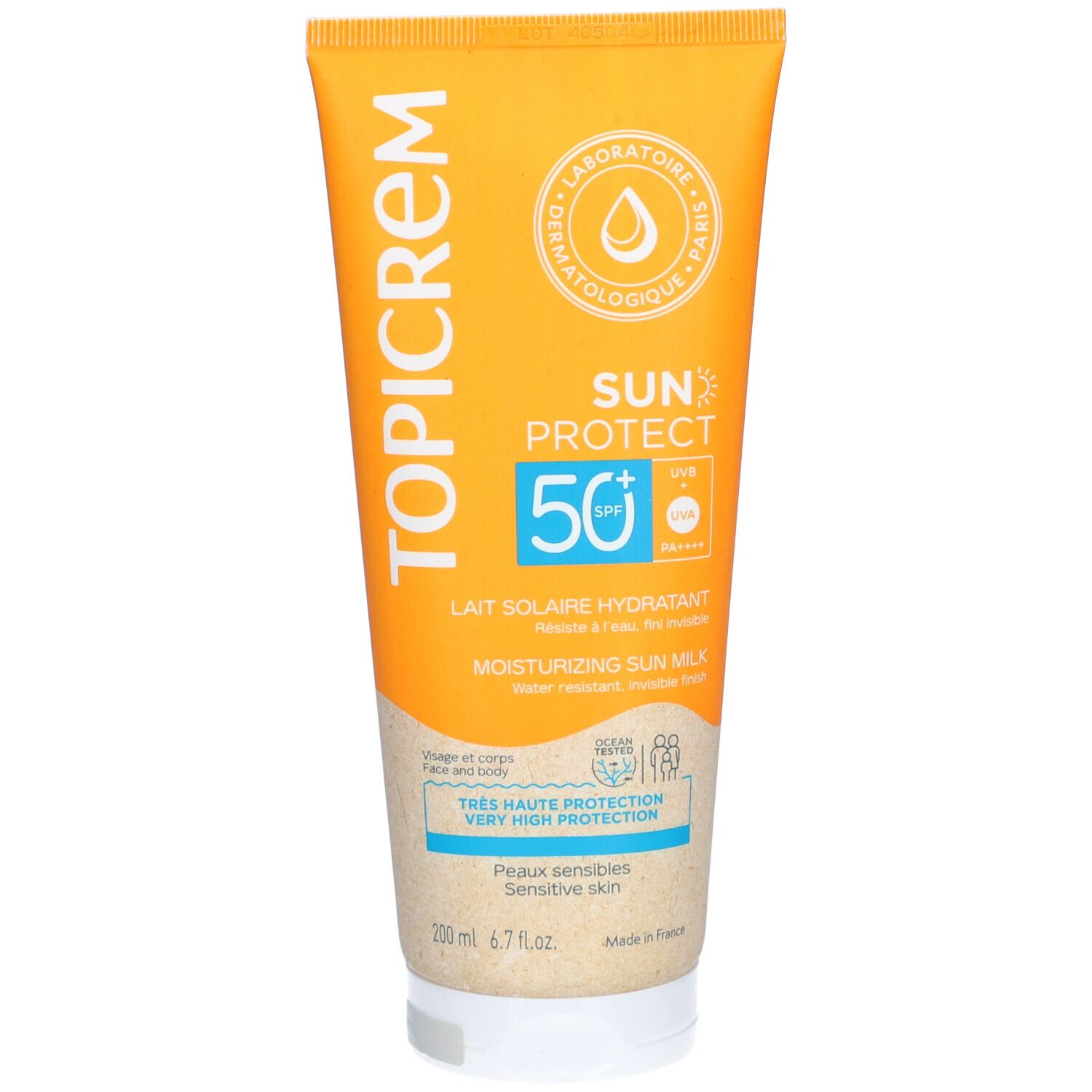 Tube orange Topicrem Sun Protect SPF50+. Texte: Lait Solaire Hydratant. Peaux sensibles. Protection très haute. Testé dermatologiquement.