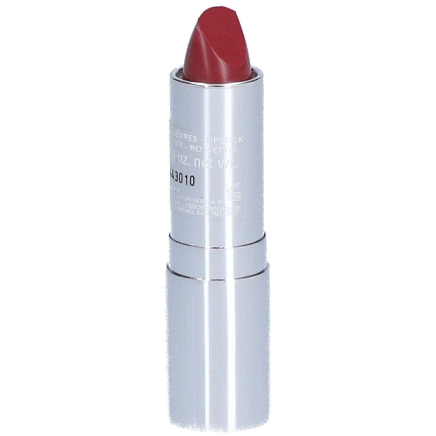 Silberne Lippenstifthülse mit roter Spitze. Auf der Hülse sind Produktinformationen aufgedruckt.
