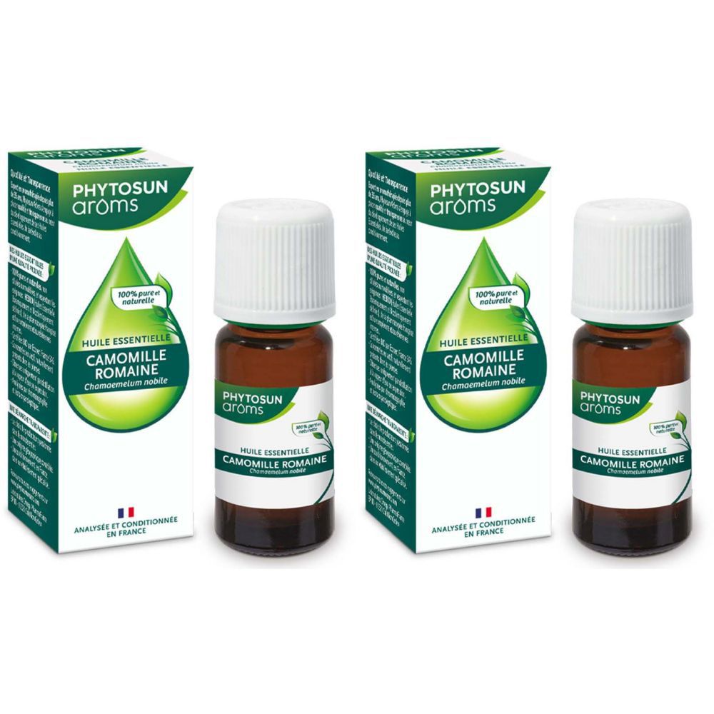 Zwei Flaschen und zwei Schachteln. Auf den Flaschen und Schachteln steht "PHYTOSUN arôms CAMOMILLE ROMAINE".