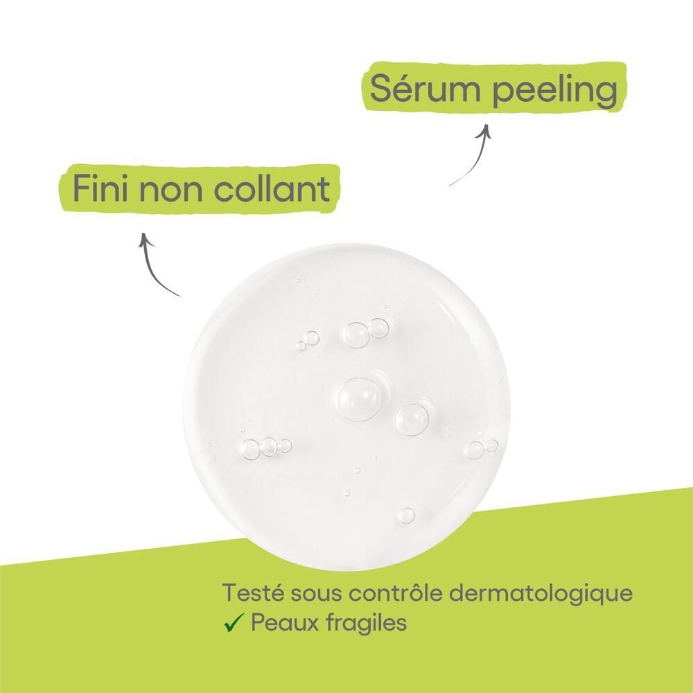 Gros plan d'un liquide transparent. Inscriptions : Sérum peeling, Fini non collant. Testé dermatologiquement.