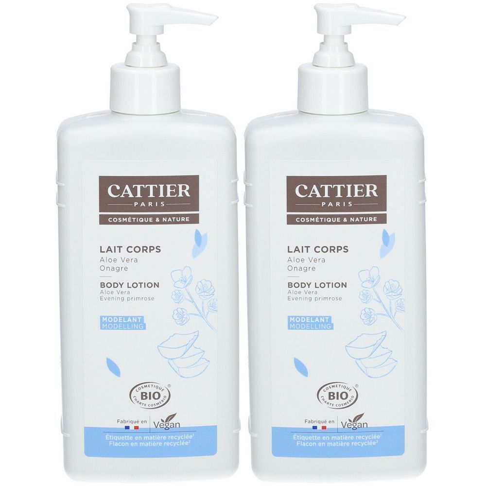 Twee witte flessen met pomp. Opschriften: Cattier Paris, Lait Corps, Body Lotion, Bio-certificering, Vegan.