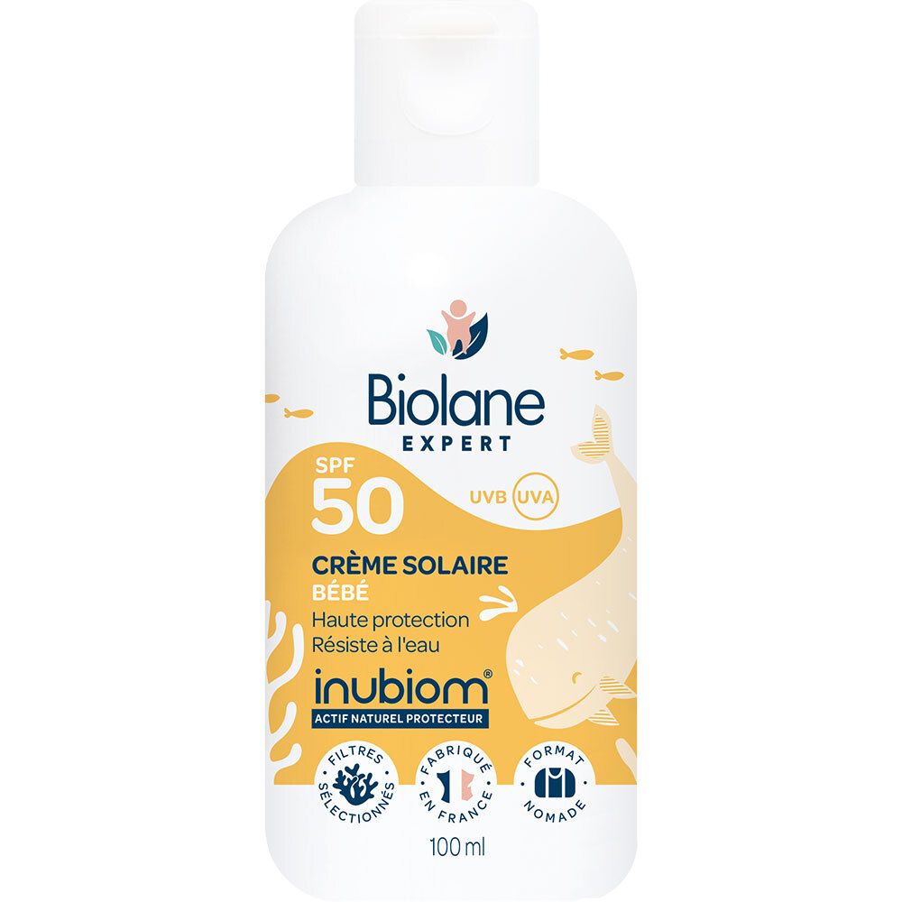 Bouteille blanche de crème solaire Biolane Expert SPF50 pour bébés. Accents jaunes et illustrations.