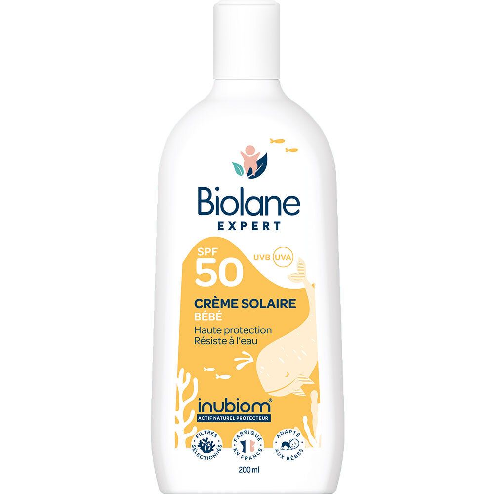 Flacon blanc Biolane Expert Crème Solaire SPF50. Étiquette jaune avec texte et illustrations. Bouchon blanc.