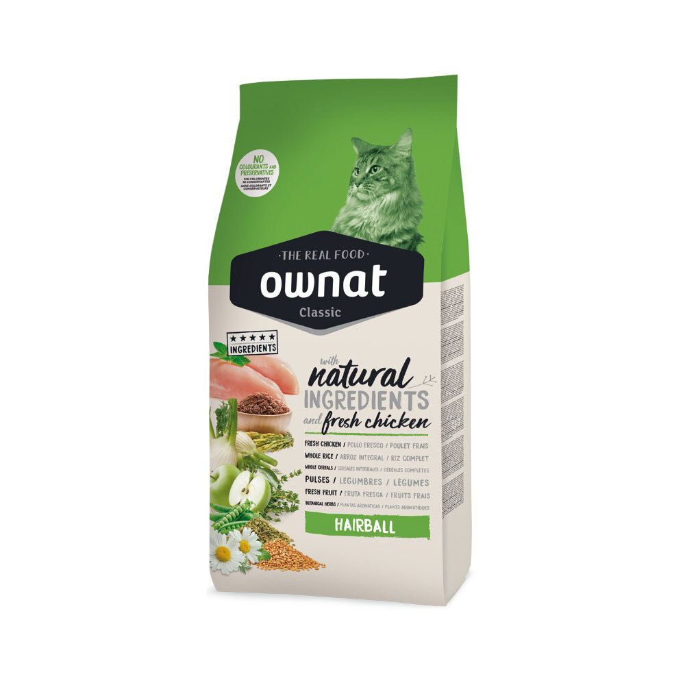 Emballage vert Ownat Classic Hairball. Illustrations de poulet, chat et ingrédients. Texte : "avec des ingrédients naturels et du poulet frais".