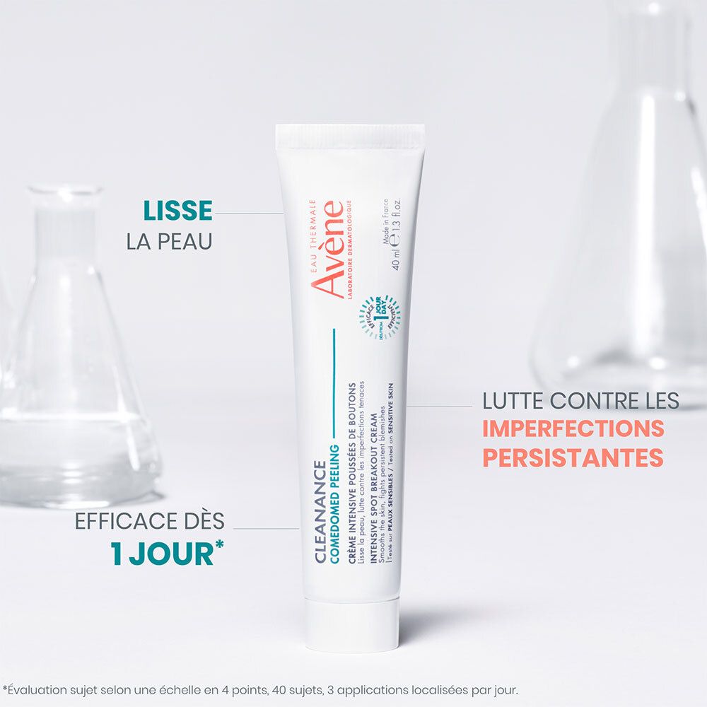 Tube blanche avec nom du produit et marque. 40 ml. Texte : "Intensive Spot Breakout Cream".