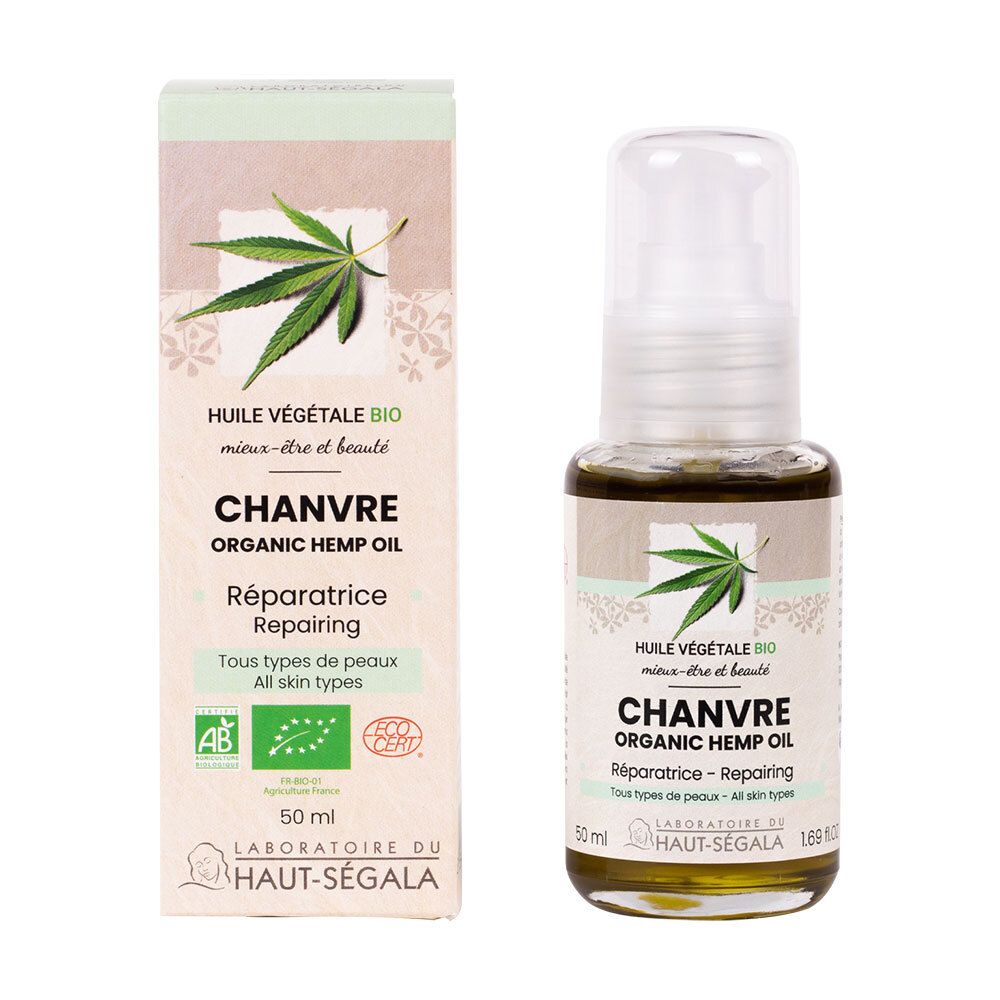 Flasche mit Bio-Hanföl und Karton. Aufschrift: Chanvre, Organic Hemp Oil, Réparatrice, Tous types de peaux. AB- und Ecocert-Siegel.