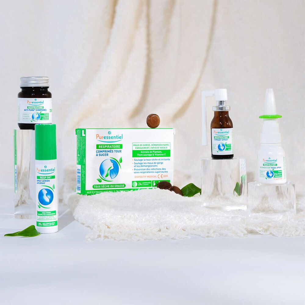 Divers produits Puressentiel. Boîte de comprimés pour la toux. Texte: Puressentiel Respiratoire, Toux sèche ou grasse.