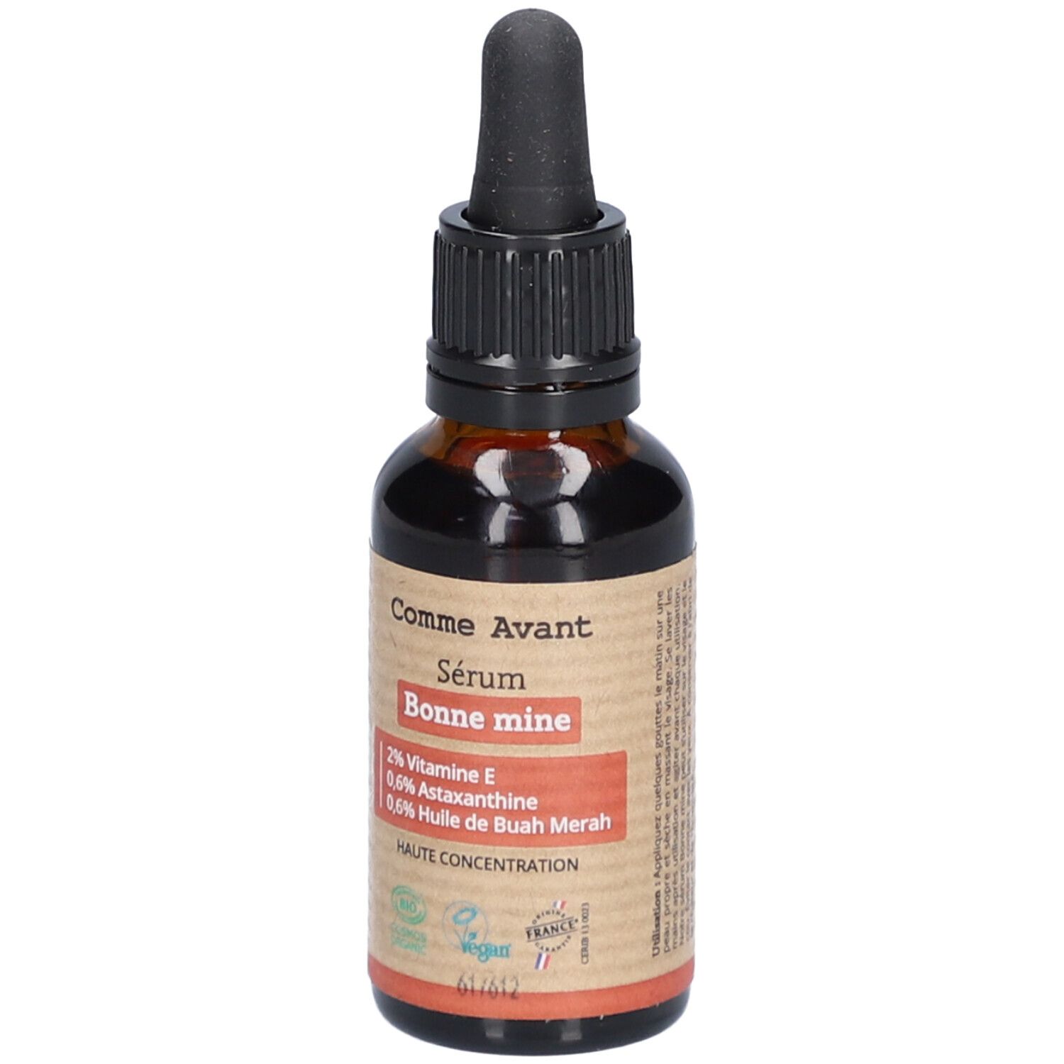 Flacon en verre brun avec bouchon noir et pipette. Étiquette avec nom du produit et ingrédients. Label Vegan.