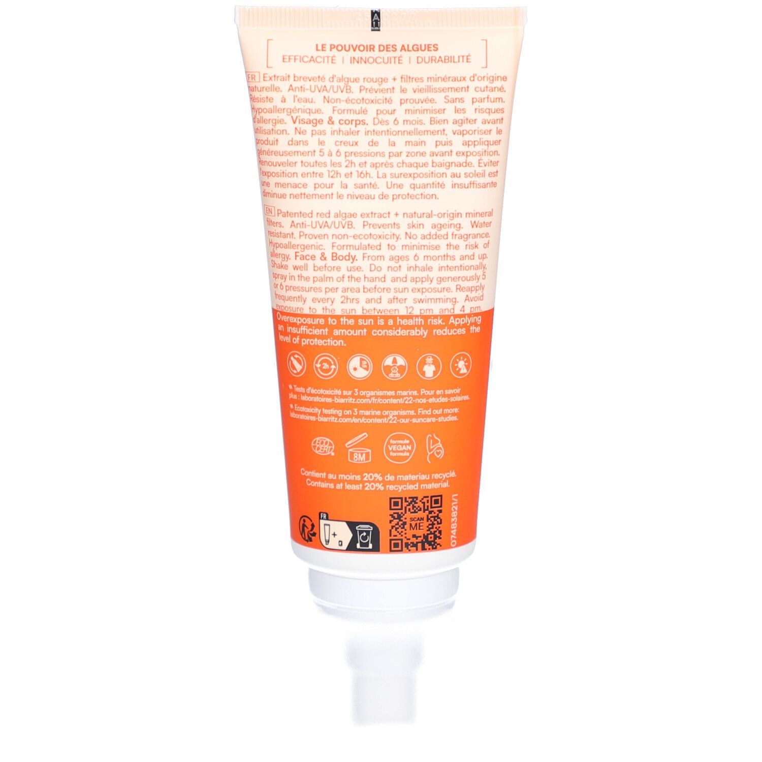 Rückseite der Sonnencreme-Tube. Text in Französisch. QR-Code und Recycling-Logo.