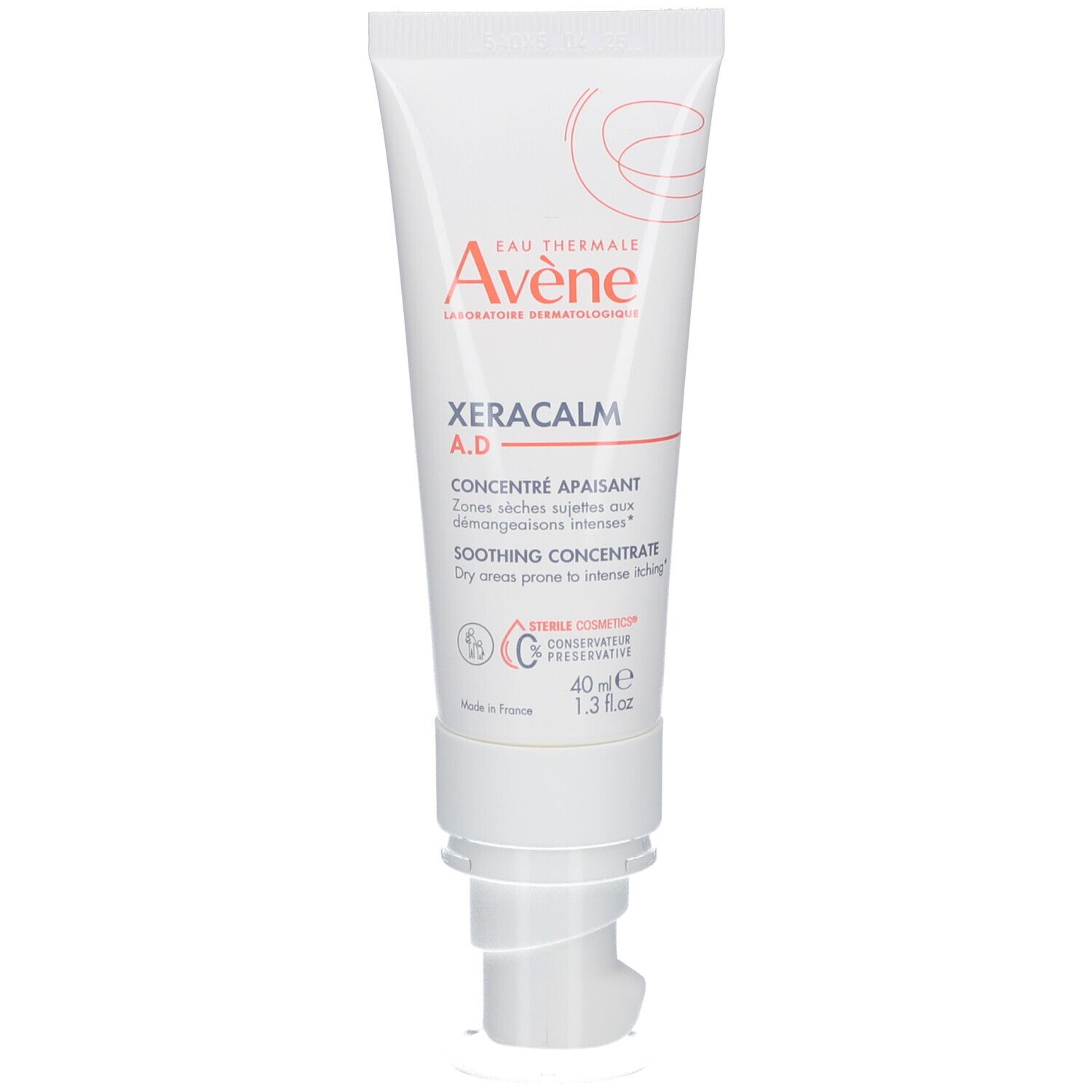 Tube blanche AVENE XERACALM A.D. Concentré. Inscription en orange. Contient 40 ml.