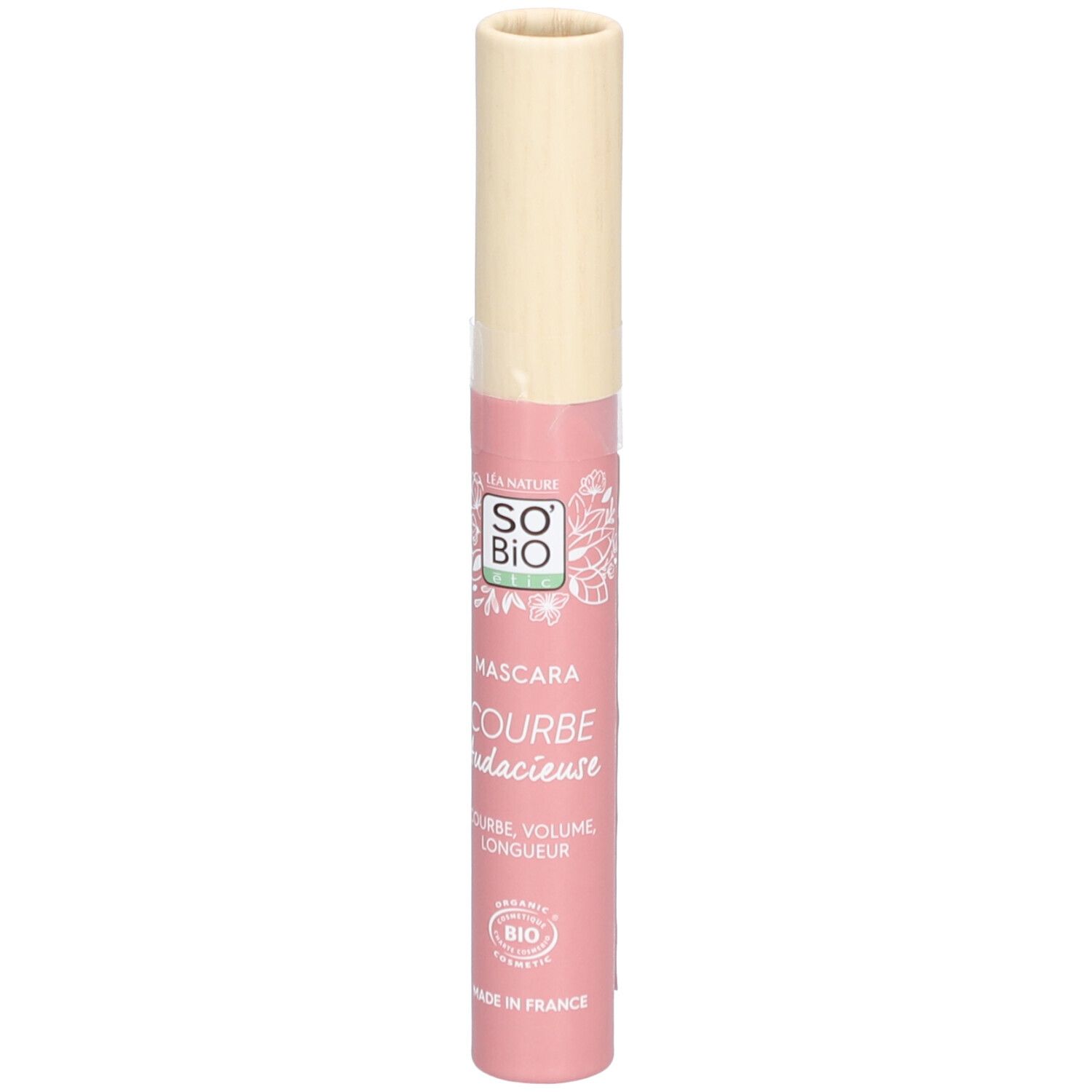 Tube de mascara rose avec bouchon beige. Texte: SO BIO, Mascara Courbe Audacieuse, logo vegan. Fabriqué en France.