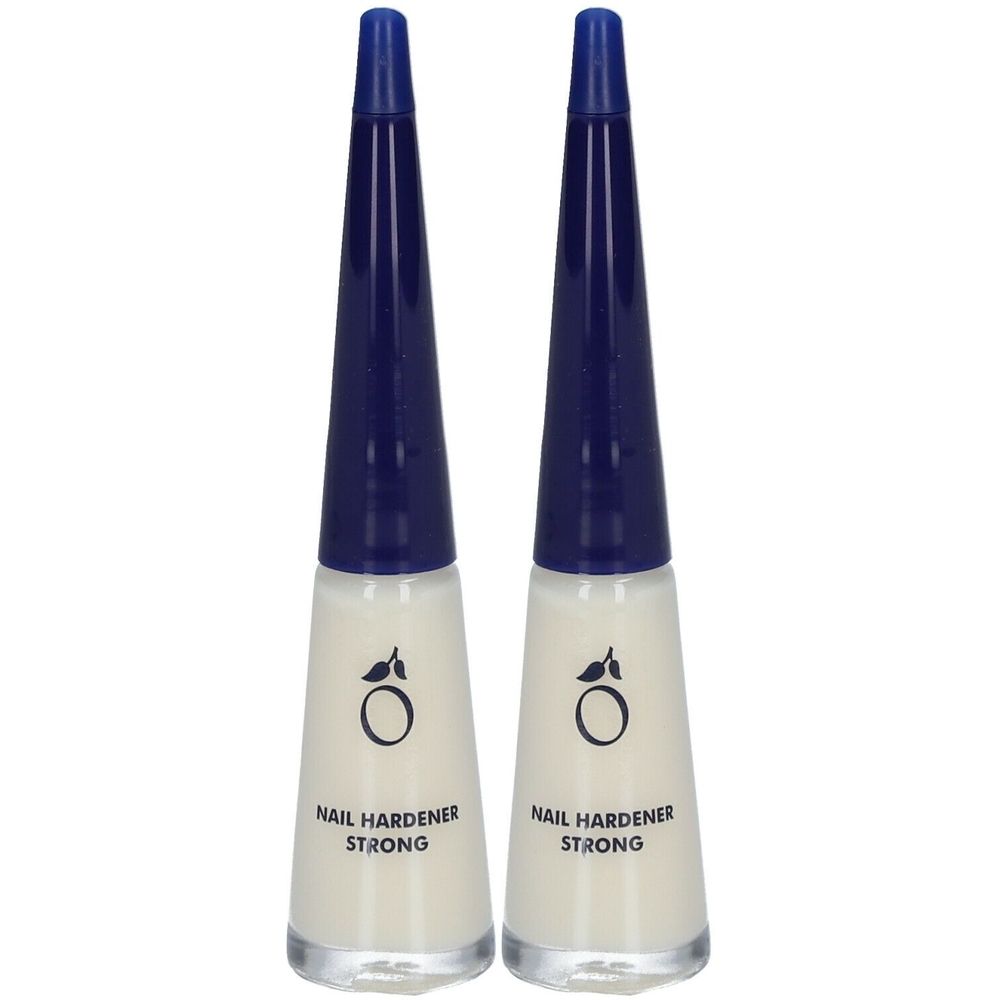 Deux flacons de durcisseur pour ongles. Contenu blanc, bouchon bleu foncé. Inscription: Nail Hardener Strong.
