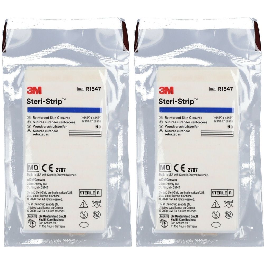 Deux emballages de 3M Steri-Strip. Chaque emballage contient six sutures cutanées renforcées. Inscriptions : 12 mm x 100 mm, REF R1547, CE 2797, STERILE R.